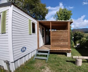 cottage avec grande terrasse